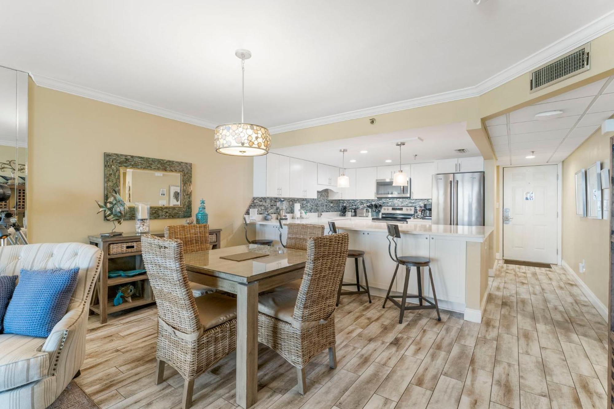 Stunning 2/2 Designer Condo W Coastal Appeal Right On The Gulf! Panama City Beach Esterno foto